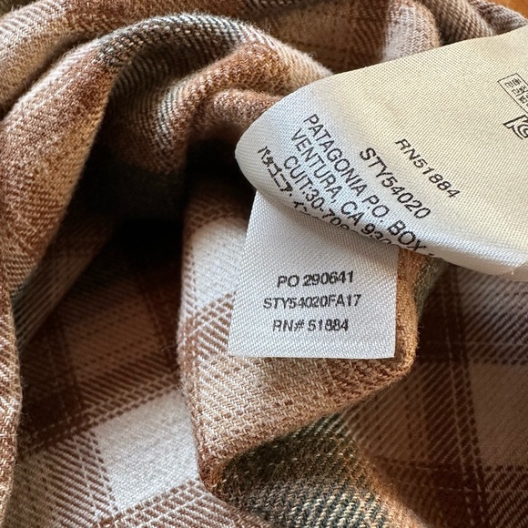 Patagonia Fjord flannel long sleeve button up organic cotton lightweight shirt - Picture 6 of 9